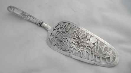 openwork silver fish or cake slice, saw cutting technique, China, late 19th century