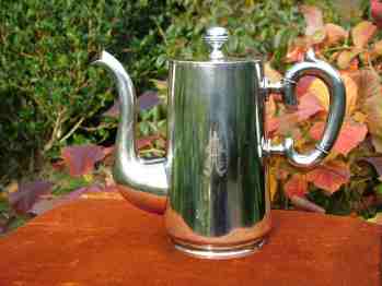 a coffee-pot made by Fraget between 1896-1915