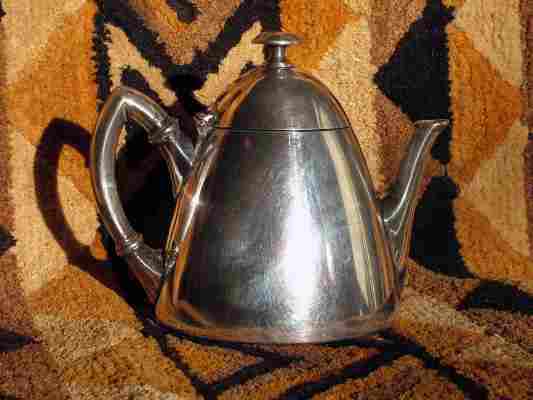 A high-quality silver-plated (Alpacca-Silber I) teapot, issued by BMF Arthur Krupp between 1918 and 1927